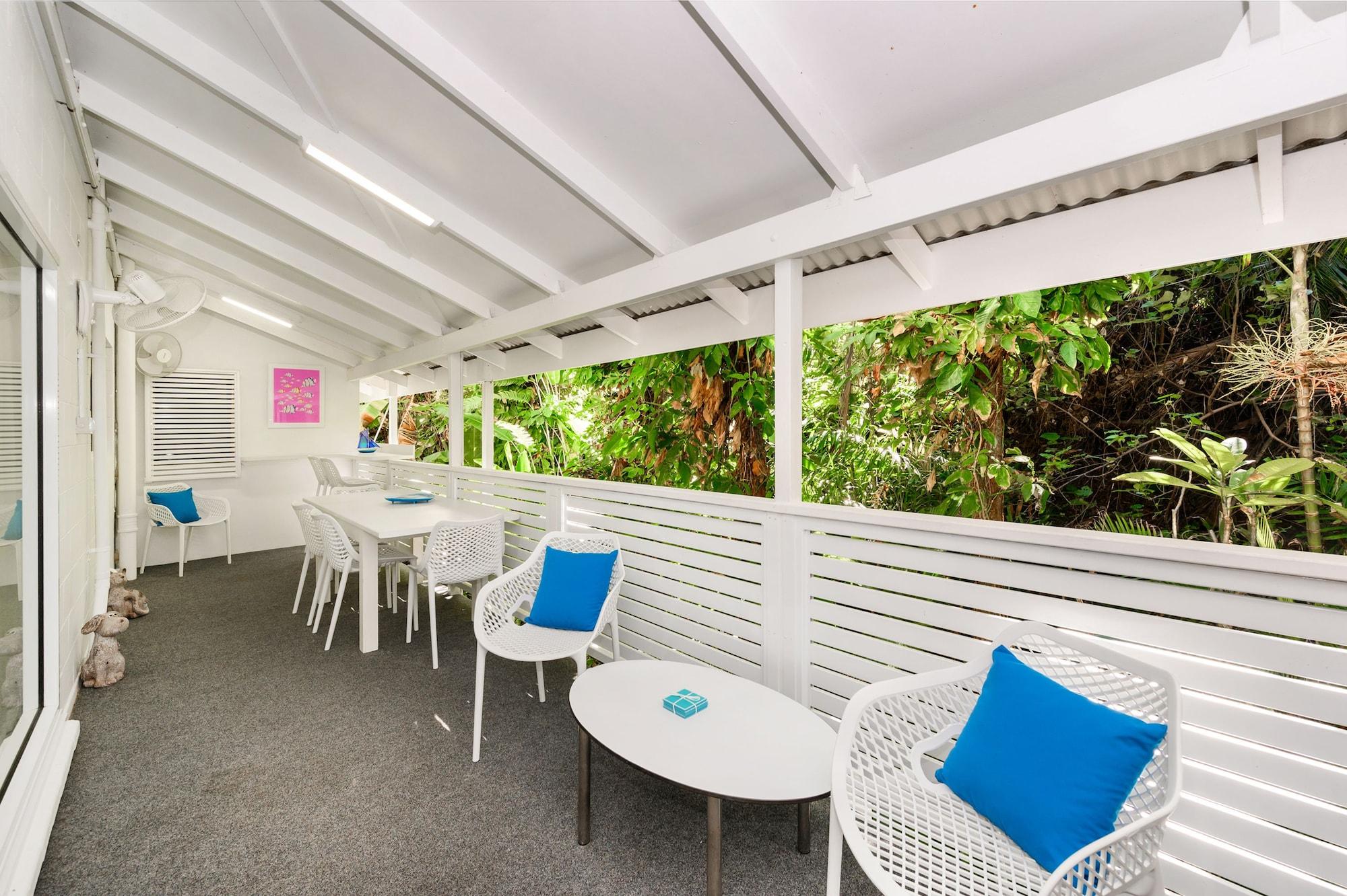 By The Sea Port Douglas Bagian luar foto