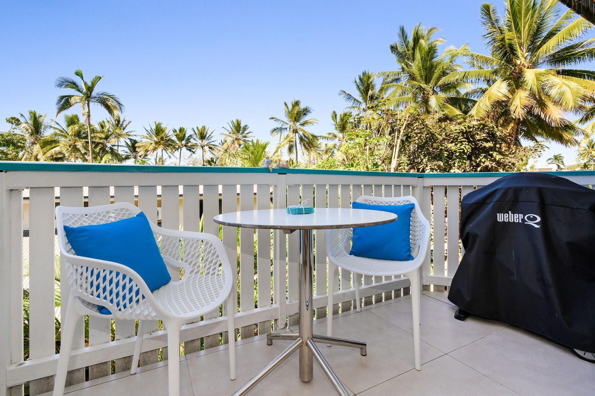 By The Sea Port Douglas Bagian luar foto